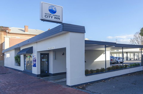 Victor Harbor City Inn - Hervey Bay Accommodation 0