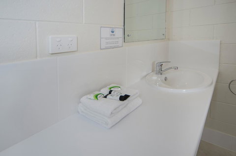 Victor Harbor City Inn - Hervey Bay Accommodation 30