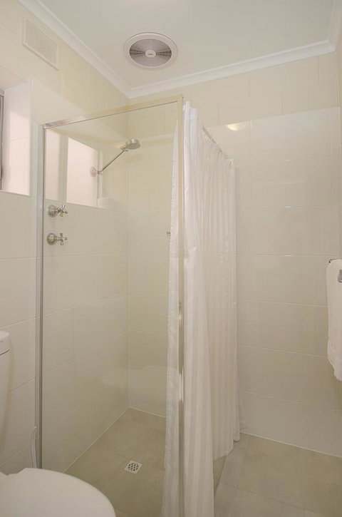 Victor Harbor City Inn - Hervey Bay Accommodation 25