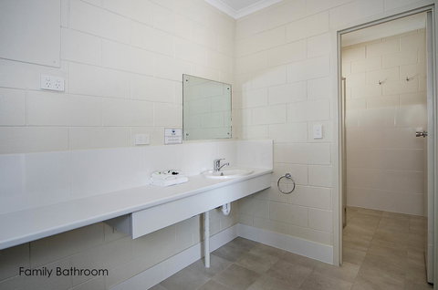 Victor Harbor City Inn - Hervey Bay Accommodation 14