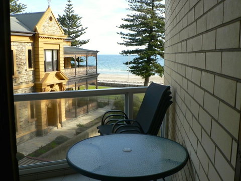 South Esplanade Apartment - Hervey Bay Accommodation 6