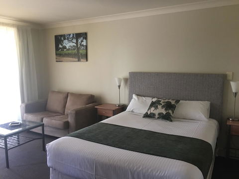 Alexander Cameron Suites - Tourism Hervey Bay 15