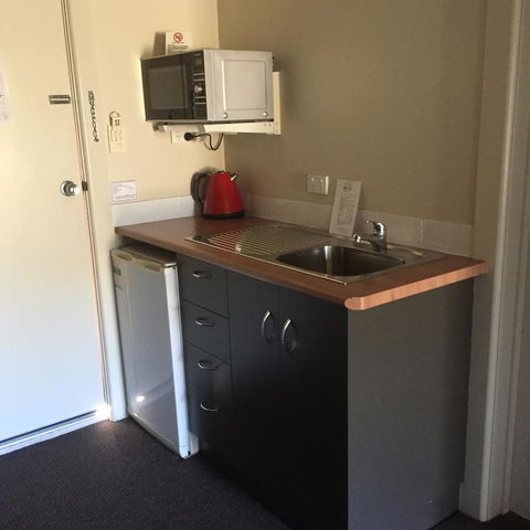 Alexander Cameron Suites - Tourism Hervey Bay 18