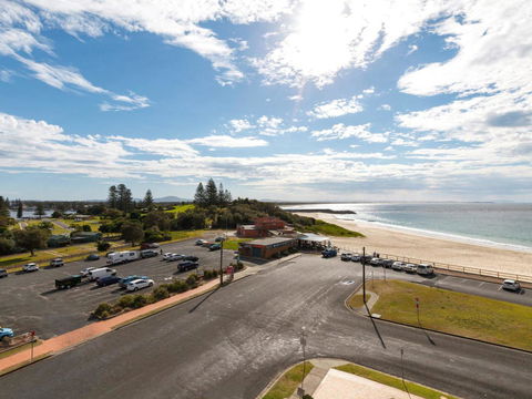 Ebbtide 25 - Tourism Hervey Bay 7