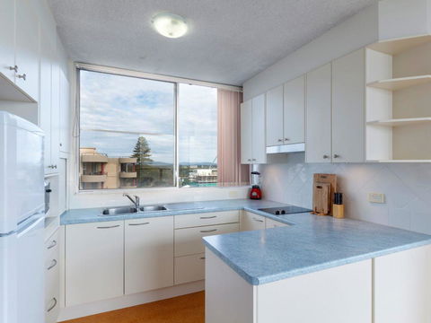 Ebbtide 25 - Tourism Hervey Bay 8