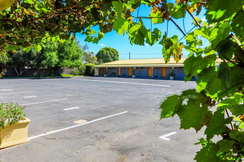 Country Roads Motor Inn Naracoorte - Hervey Bay Accommodation 30