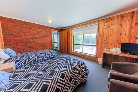 Country Roads Motor Inn Naracoorte - Hervey Bay Accommodation 15
