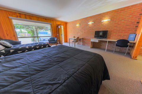 Country Roads Motor Inn Naracoorte - Hervey Bay Accommodation 35