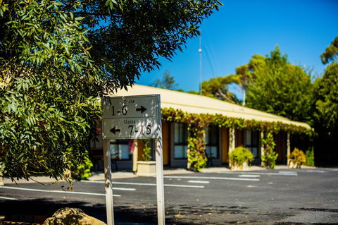 Country Roads Motor Inn Naracoorte - Hervey Bay Accommodation 20