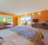 Country Roads Motor Inn Naracoorte - Tourism Hervey Bay