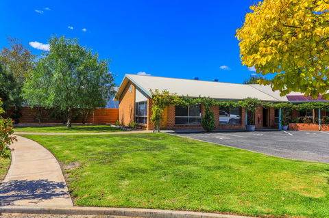 Country Roads Motor Inn Naracoorte - Hervey Bay Accommodation 13