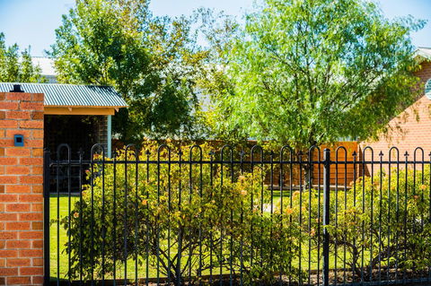 Country Roads Motor Inn Naracoorte - Hervey Bay Accommodation 44