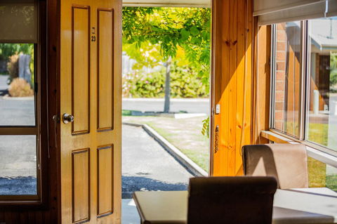 Country Roads Motor Inn Naracoorte - Hervey Bay Accommodation 34