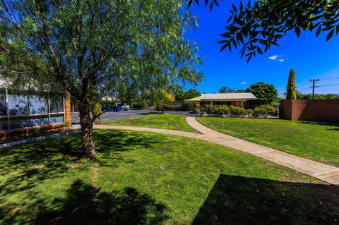 Country Roads Motor Inn Naracoorte - Hervey Bay Accommodation 39