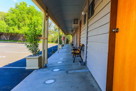 Country Roads Motor Inn Naracoorte - Hervey Bay Accommodation 21