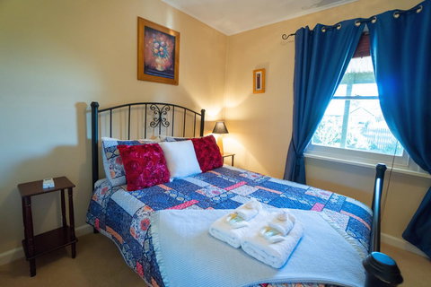 Ruby\'s Cottage - Hervey Bay Accommodation 12