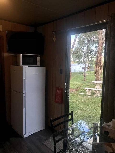 Murray Bridge Riverview Cabin - Tourism Hervey Bay 3