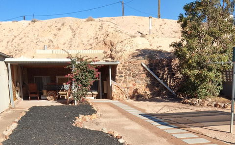 Desert Gum Retreat Gough St - Hervey Bay Accommodation 7