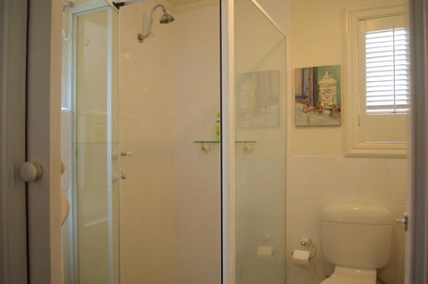 Athelney Cottage Bed And Breakfast - Hervey Bay Accommodation 18