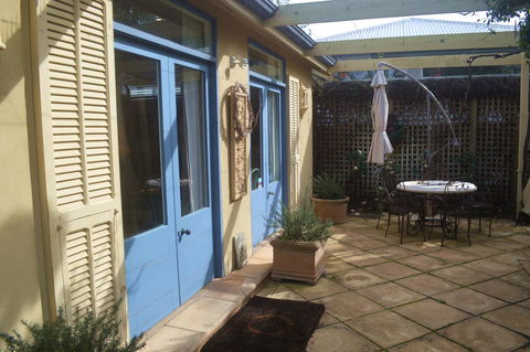 Athelney Cottage Bed And Breakfast - Hervey Bay Accommodation 2