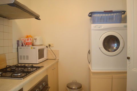 Athelney Cottage Bed And Breakfast - Hervey Bay Accommodation 22