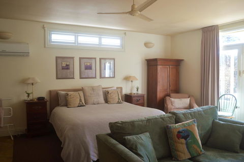 Athelney Cottage Bed And Breakfast - Hervey Bay Accommodation 17