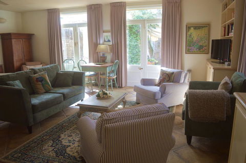 Athelney Cottage Bed And Breakfast - Hervey Bay Accommodation 21
