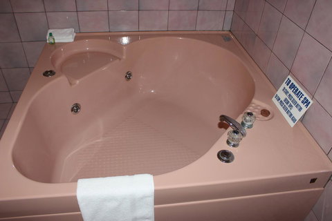 Island Motel Kingscote - Hervey Bay Accommodation 14