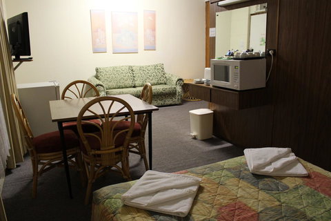 Island Motel Kingscote - Hervey Bay Accommodation 11