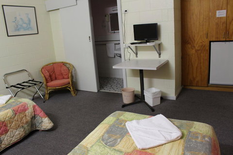 Island Motel Kingscote - Hervey Bay Accommodation 22