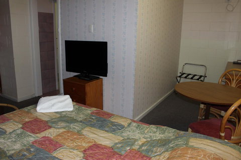 Island Motel Kingscote - Hervey Bay Accommodation 13