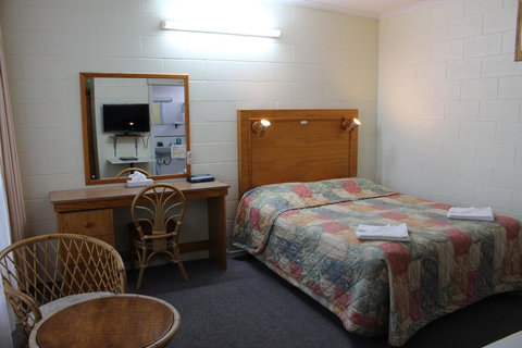 Island Motel Kingscote - Hervey Bay Accommodation 26
