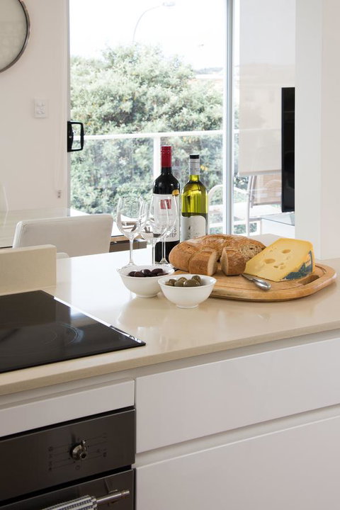 Stylish 3 Bedroom Beachview Apartment - Hervey Bay Accommodation 7