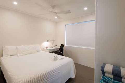 Stylish 3 Bedroom Beachview Apartment - Hervey Bay Accommodation 10