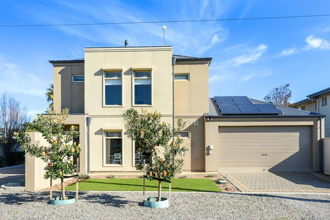 Blue Zone - Aldinga Beach - Hervey Bay Accommodation 0