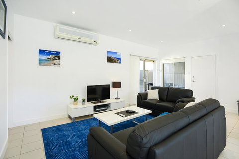 Blue Zone - Aldinga Beach - Hervey Bay Accommodation 2