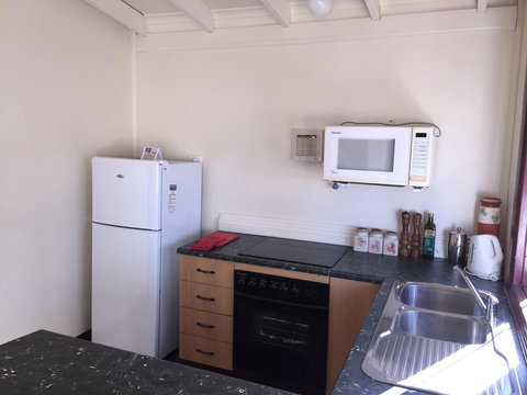 Clare Valley Cabins - Hervey Bay Accommodation 23