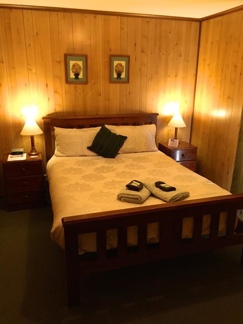 Clare Valley Cabins - Hervey Bay Accommodation 11