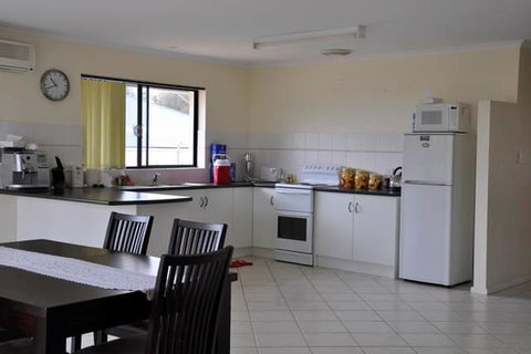 The Club House - Hervey Bay Accommodation 5