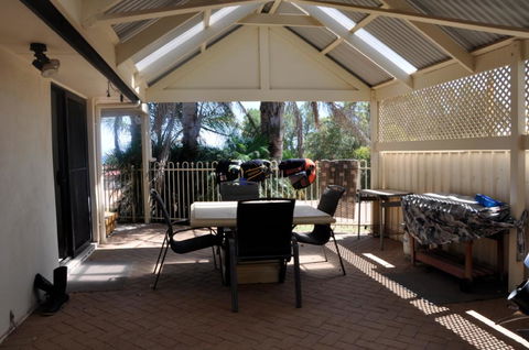 The Club House - Hervey Bay Accommodation 1