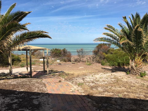 Shangri La Moonta Bay - Hervey Bay Accommodation 5
