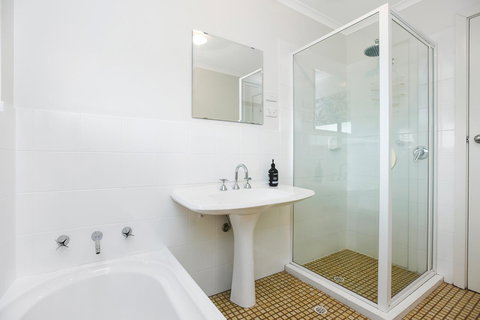 Red Door - Hervey Bay Accommodation 6