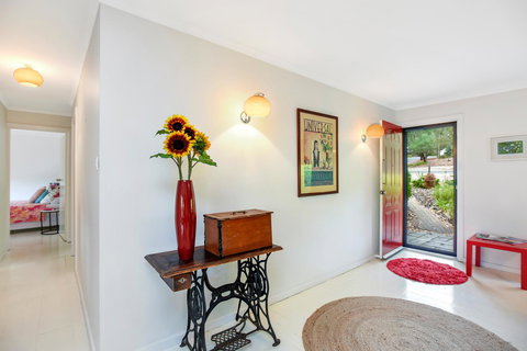 Red Door - Hervey Bay Accommodation 4