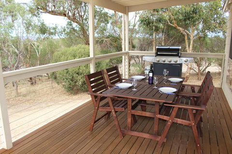 Cabernet Cottage - Tourism Hervey Bay 1