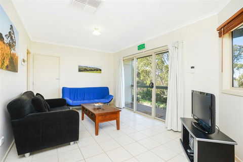 Cabernet Cottage - Tourism Hervey Bay 4