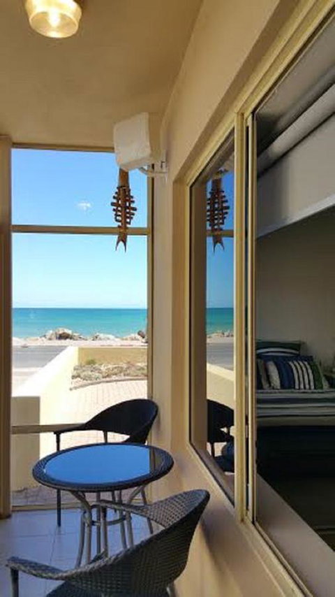 Acaill Accommodation Esplanade Living Self Check-In Self Check-Out - Tourism Hervey Bay 18