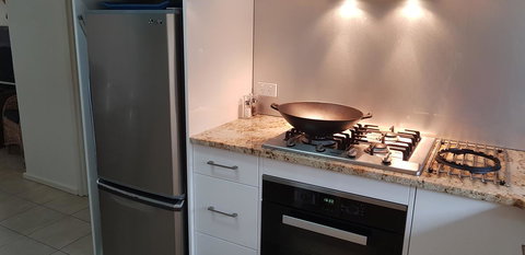 Acaill Accommodation Esplanade Living Self Check-In Self Check-Out - Tourism Hervey Bay 30