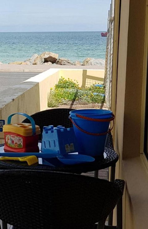 Acaill Accommodation Esplanade Living Self Check-In Self Check-Out - Tourism Hervey Bay 14