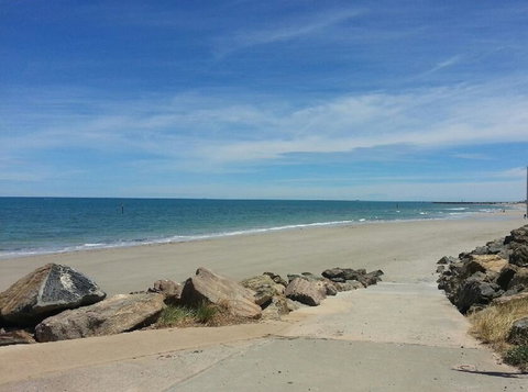 Acaill Accommodation Esplanade Living Self Check-In Self Check-Out - Tourism Hervey Bay 6