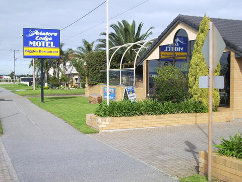 Aviators Lodge - Hervey Bay Accommodation 0